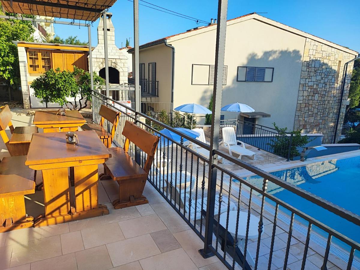 Villa Penava, Private Beach, Pool And 7Min To Trogir Exteriör bild
