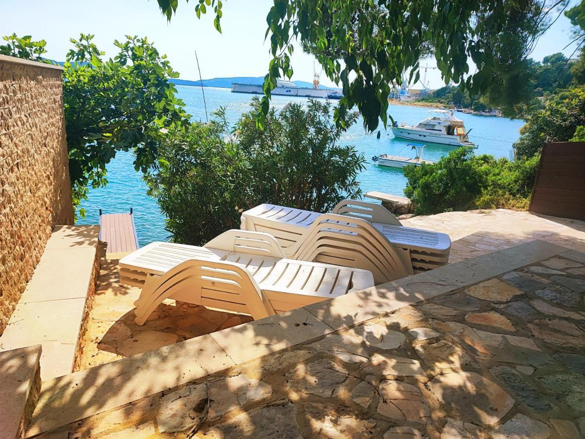 Villa Penava, Private Beach, Pool And 7Min To Trogir Exteriör bild