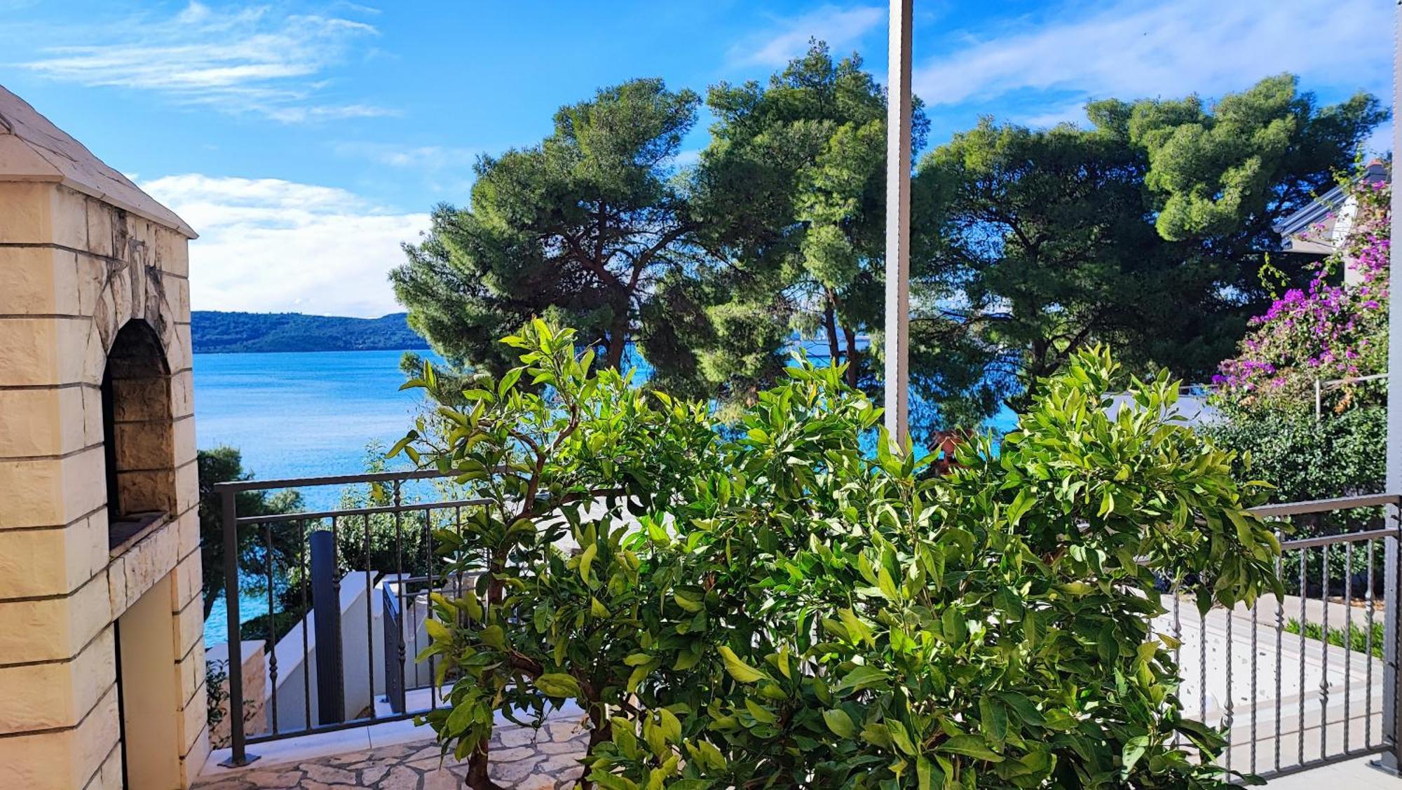 Villa Penava, Private Beach, Pool And 7Min To Trogir Exteriör bild