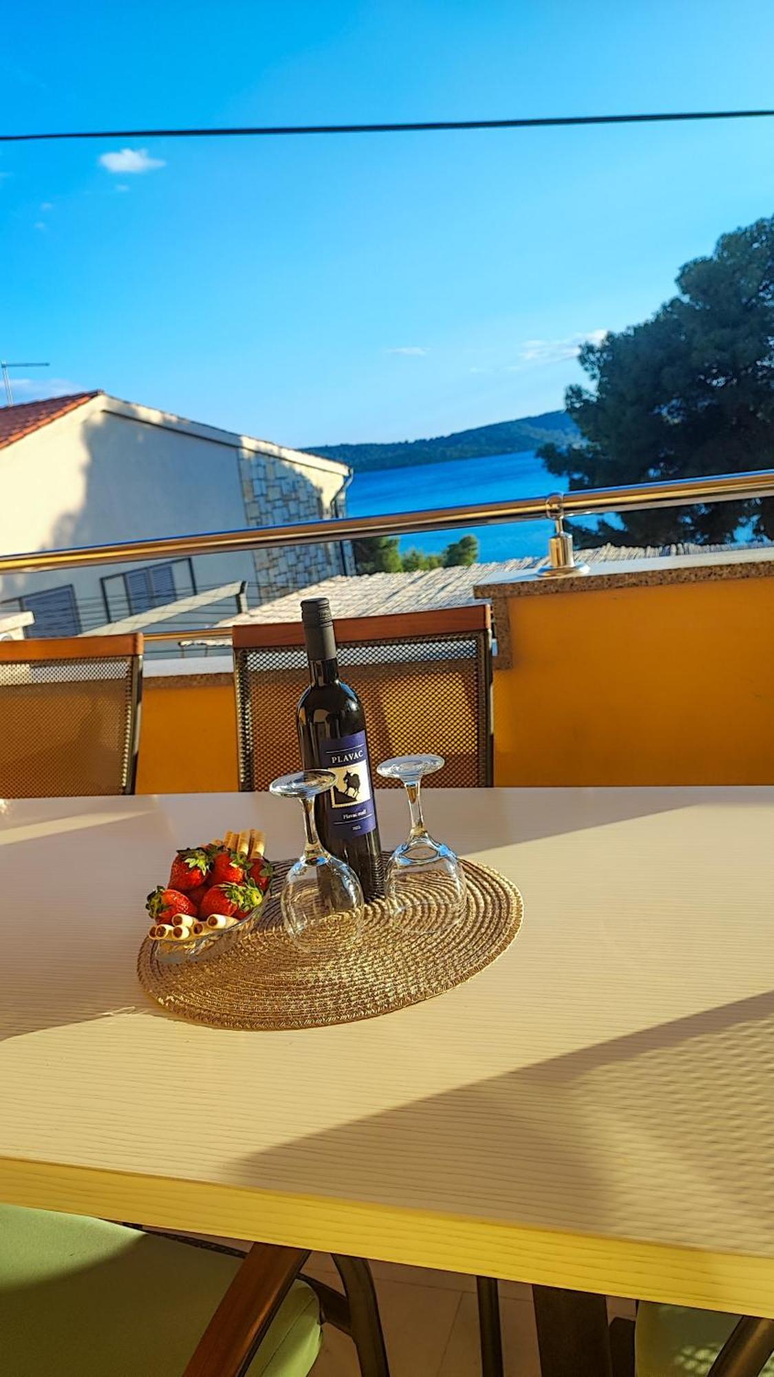 Villa Penava, Private Beach, Pool And 7Min To Trogir Rum bild