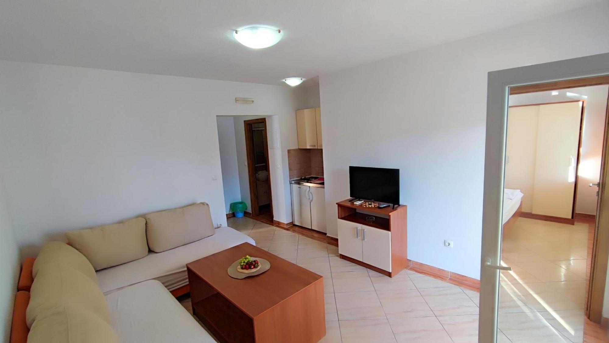 Villa Penava, Private Beach, Pool And 7Min To Trogir Rum bild