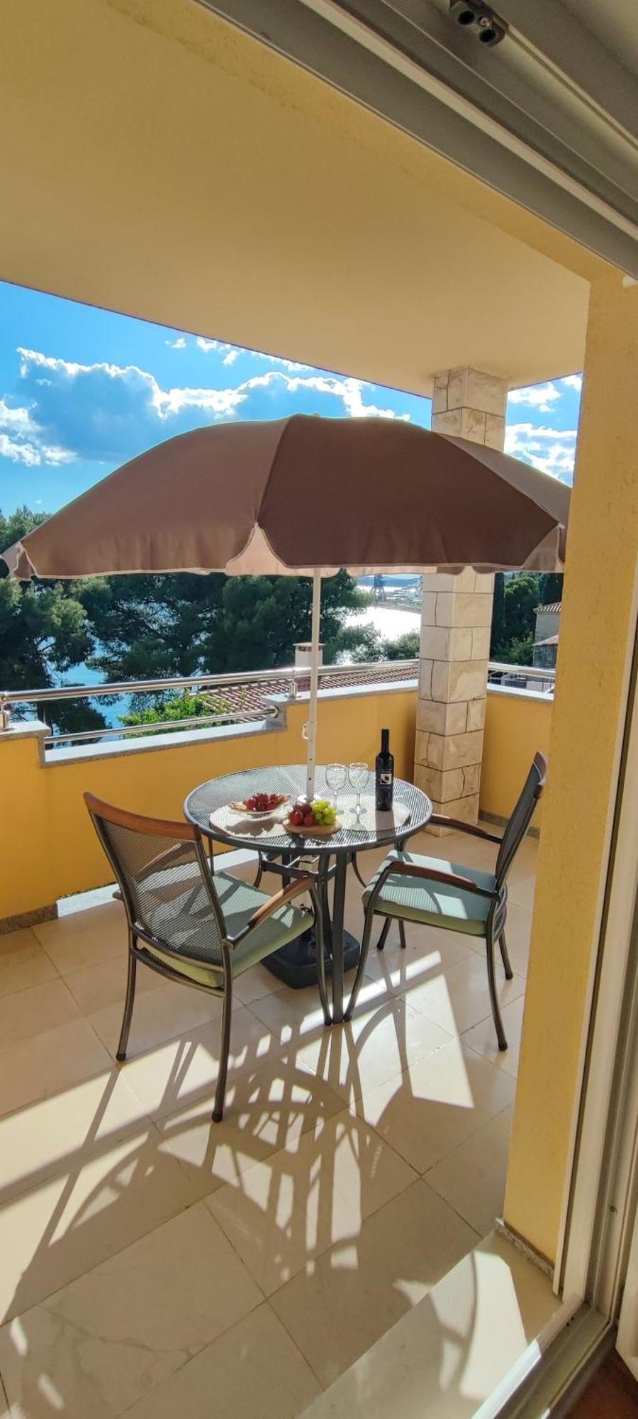 Villa Penava, Private Beach, Pool And 7Min To Trogir Rum bild