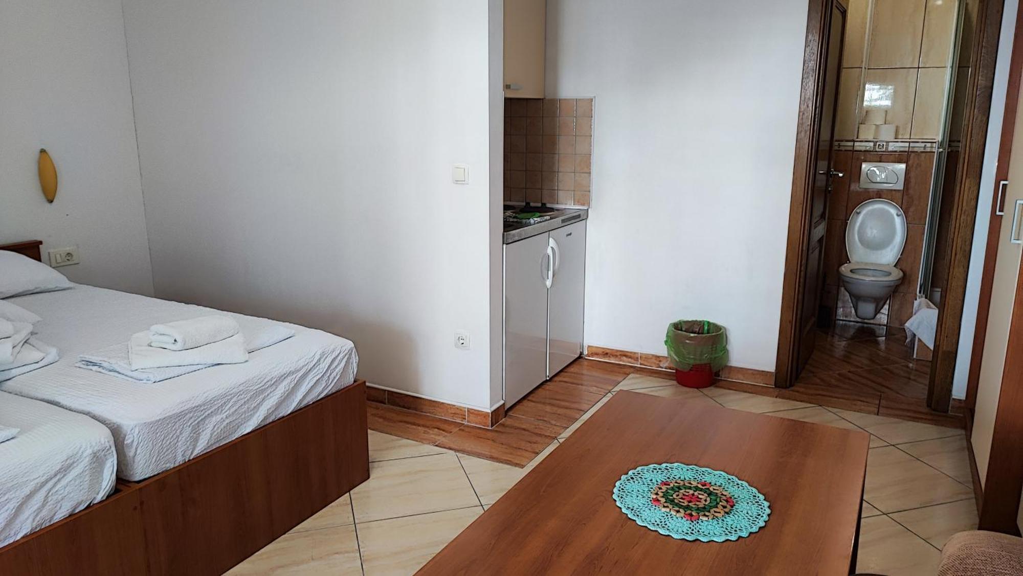 Villa Penava, Private Beach, Pool And 7Min To Trogir Rum bild