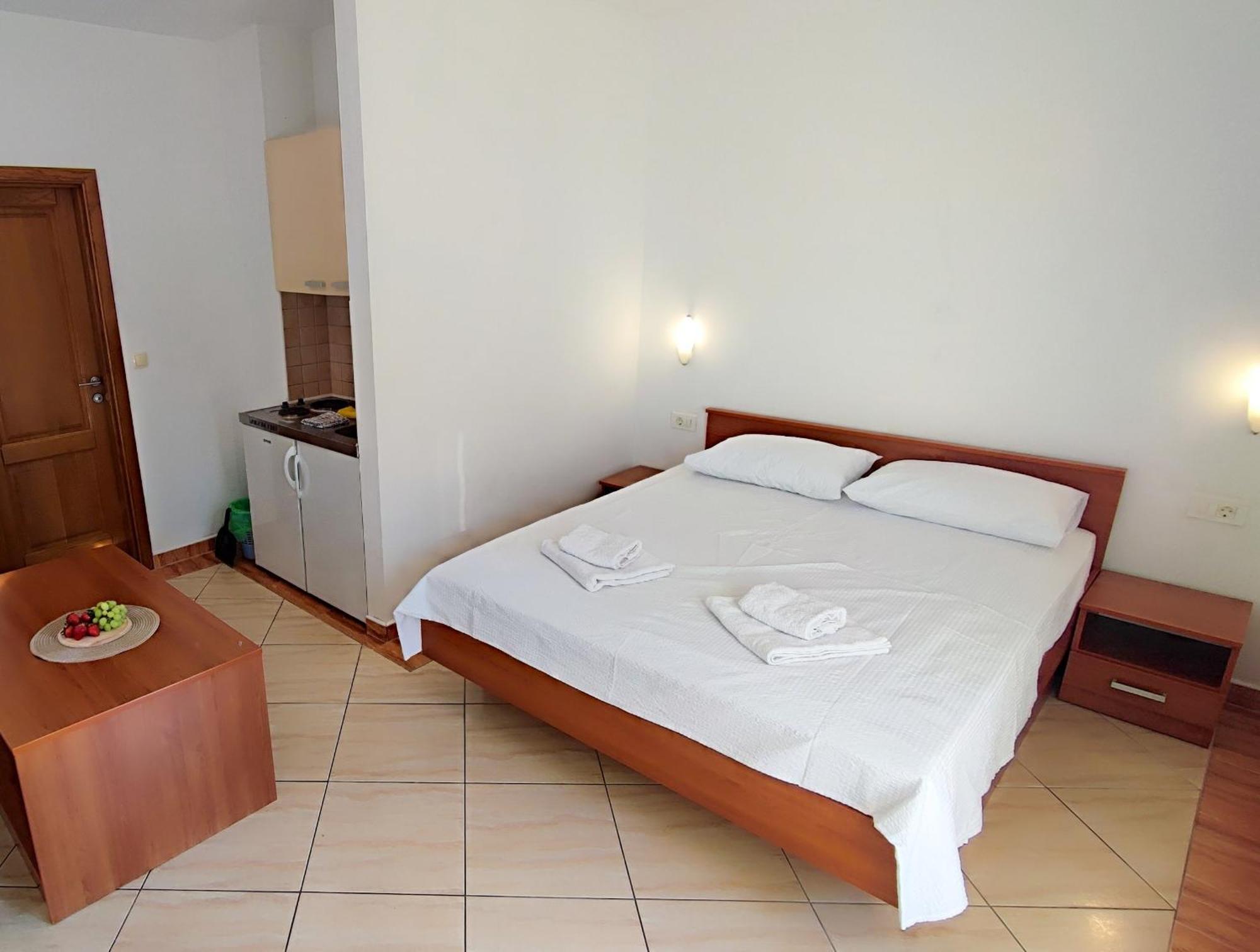 Villa Penava, Private Beach, Pool And 7Min To Trogir Rum bild