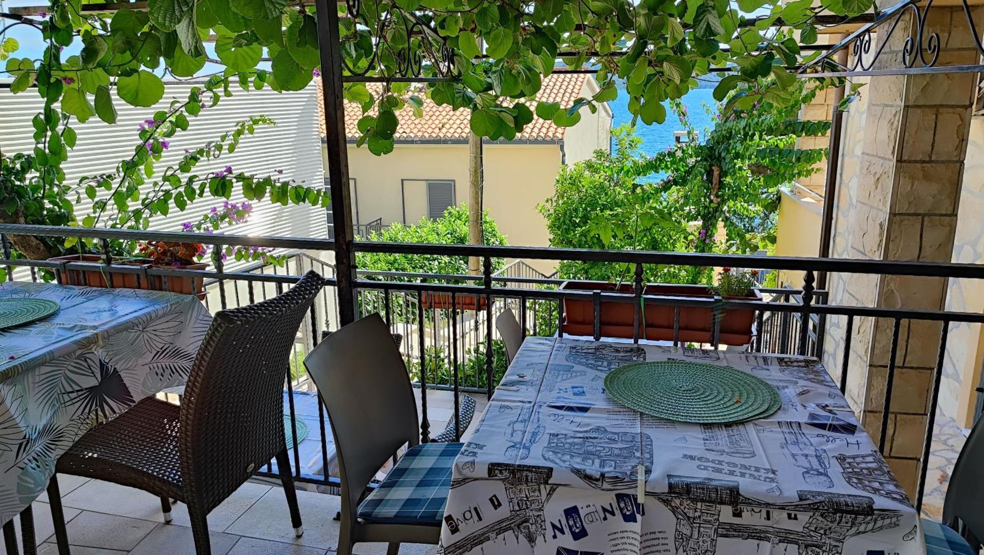 Villa Penava, Private Beach, Pool And 7Min To Trogir Rum bild
