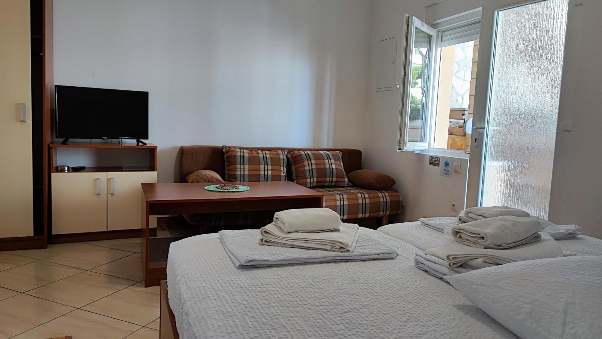 Villa Penava, Private Beach, Pool And 7Min To Trogir Rum bild